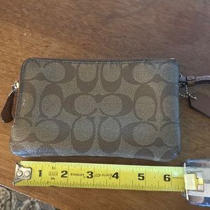 Coach wristlet wallet